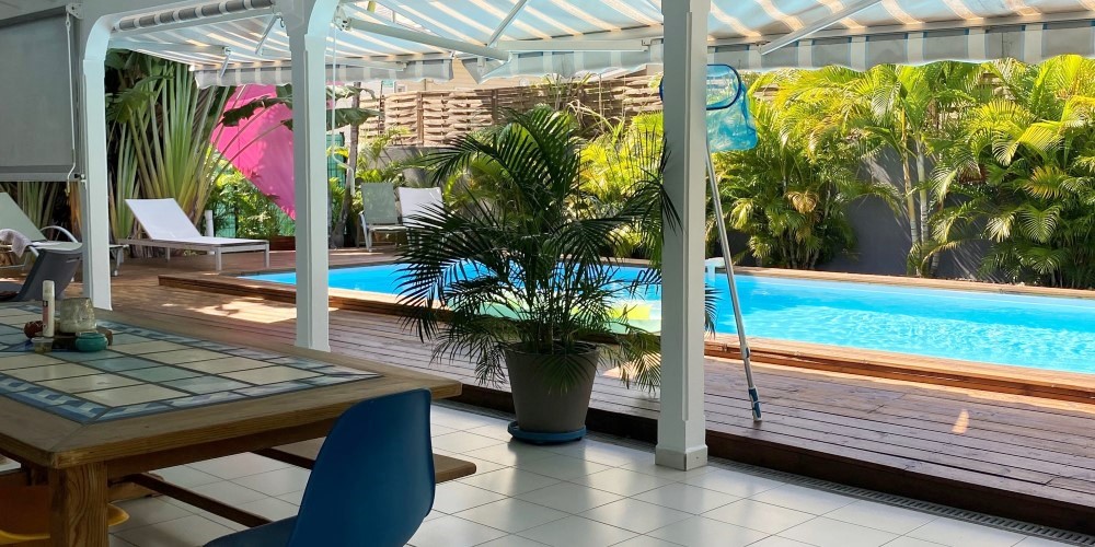 Location Chambre chez l'habitant avec piscine au Gosier en Guadeloupe - Ref : AG474